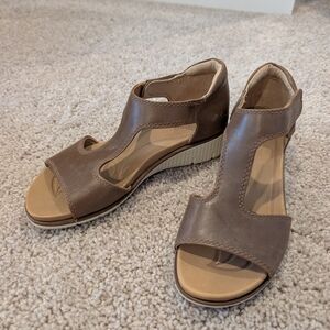 Women's Brown Sandals
